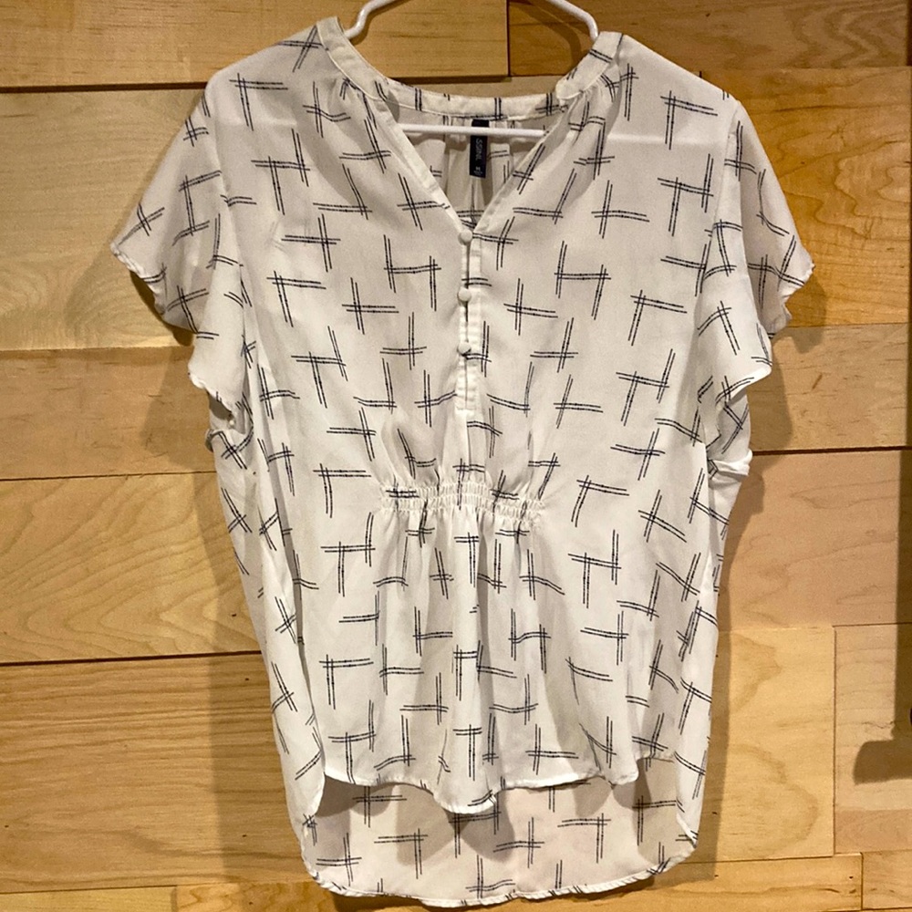 Massini brand, M size, white with black patterns